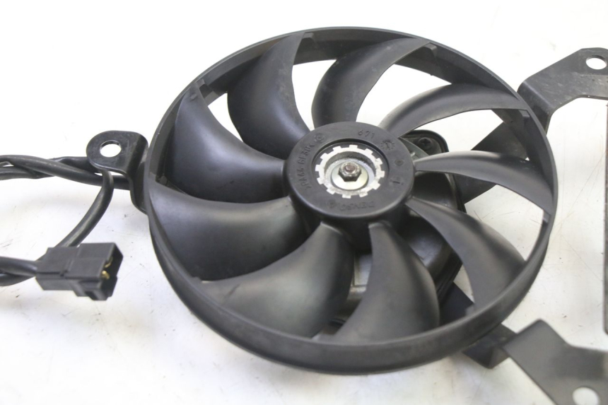 photo de VENTILATEUR YAMAHA XJ6 ABS 600 (2008 - 2016) - Détail de la pièce