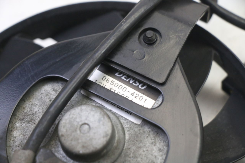 photo de VENTILATEUR YAMAHA XJ6 ABS 600 (2008 - 2016) - Vue d’ensemble