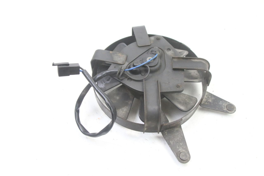 photo de VENTILATEUR YAMAHA FZS FAZER 600 (2001 - 2003) - Zoom état d’usage