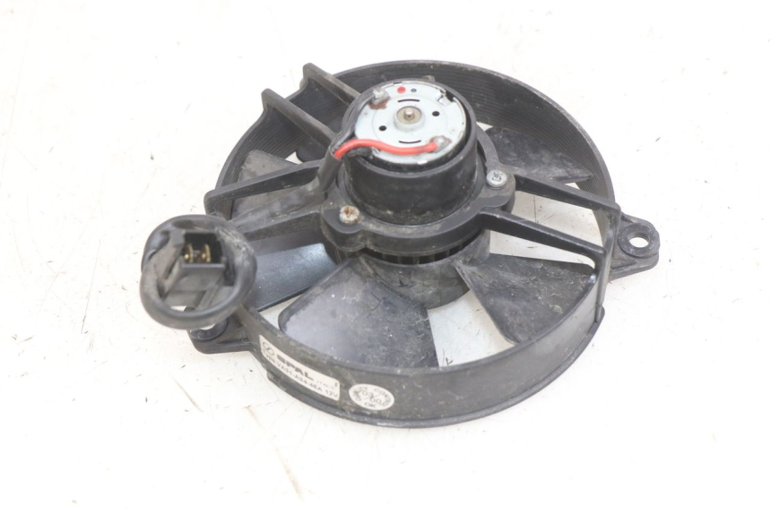 photo de VENTILATEUR YAMAHA YP MAJESTY 125 (1998 - 2001) - Détail de la pièce