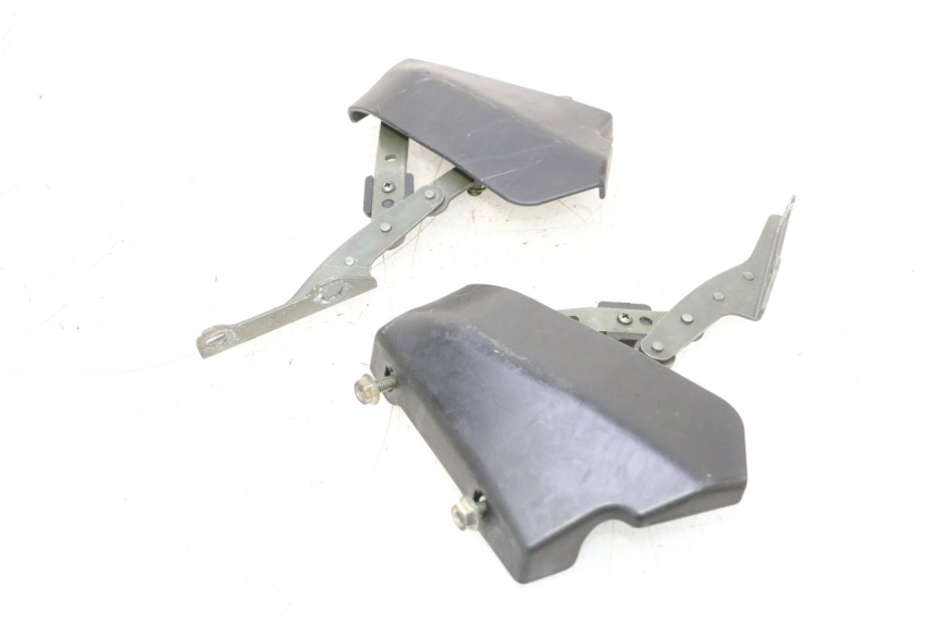 photo de VERIN COFFRE PIAGGIO MP3 RL 250 (2006 - 2010) - Zoom état d’usage