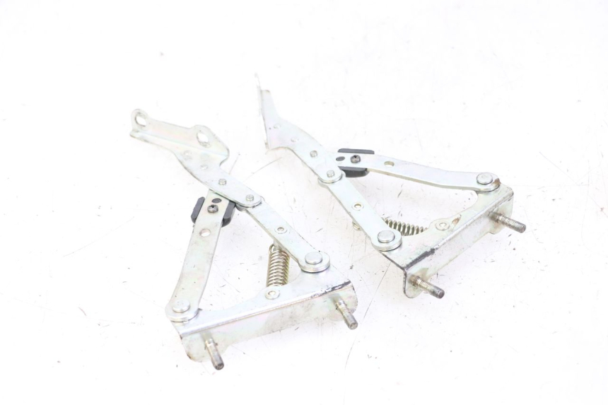 photo de VERIN COFFRE PIAGGIO MP3 125 (2006 - 2014) - Zoom état d’usage