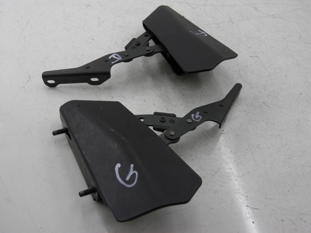 photo de VERIN COFFRE PIAGGIO X8 STREET 125 (2006 - 2007) - Détail de la pièce