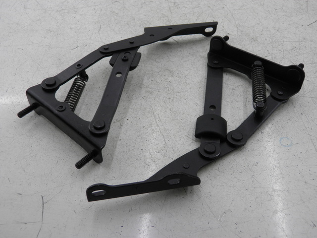 photo de VERIN COFFRE PIAGGIO XEVO - X EVO 125 (2010 - 2015) - Vue principale