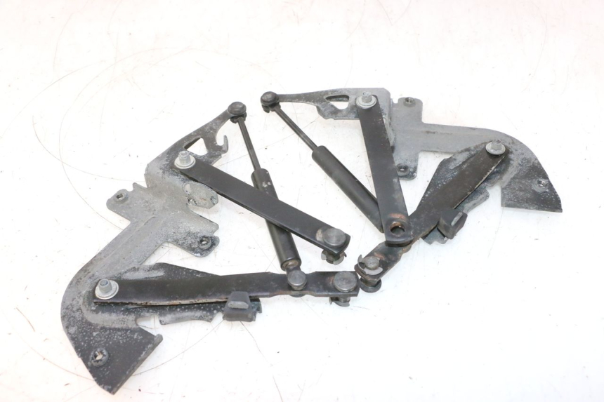 photo de VERIN COFFRE PEUGEOT SATELIS 125 (2006 - 2009) - Vue d’ensemble