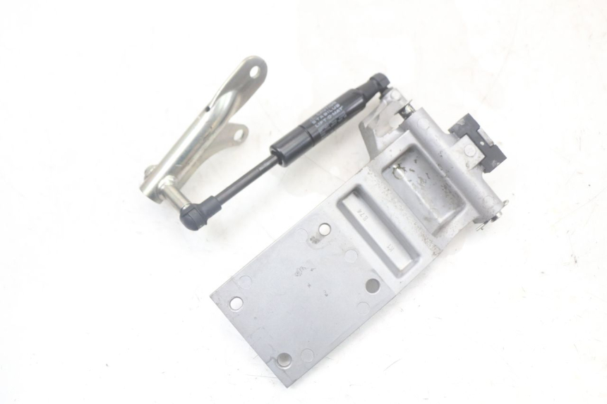 photo de VÉRIN COFFRE YAMAHA XMAX X-MAX ABS 125 (2017 - 2020) - Détail de la pièce