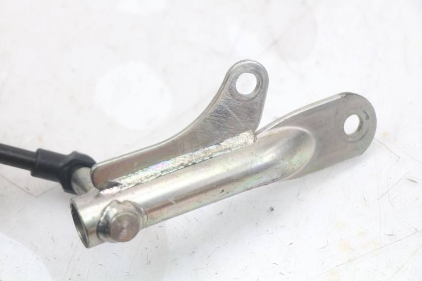 photo de VÉRIN COFFRE YAMAHA XMAX X-MAX ABS 125 (2017 - 2020) - Points de fixation