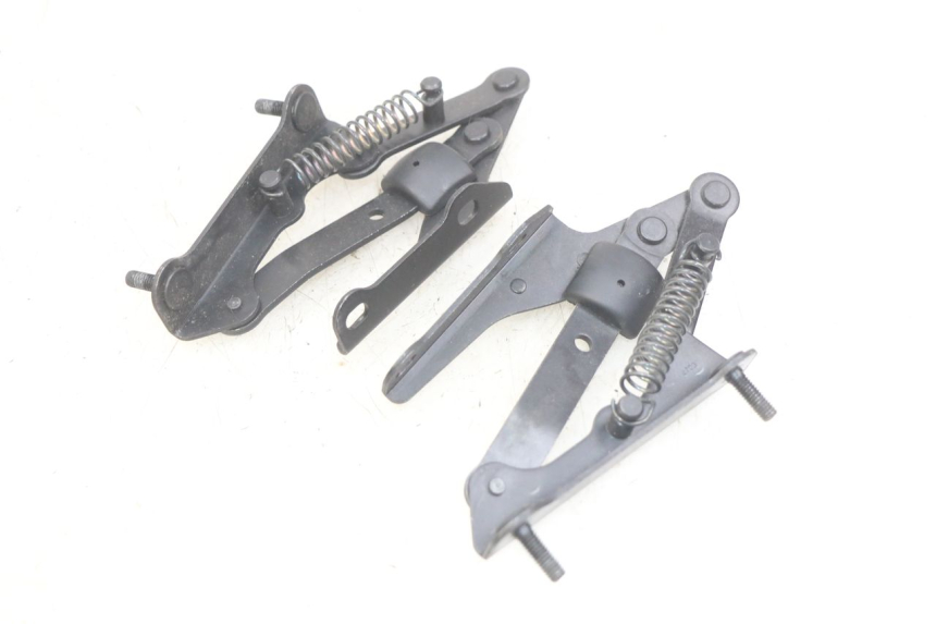 photo de VÉRIN COFFRE PIAGGIO XEVO - X EVO 125 (2007 - 2017) - Détail de la pièce