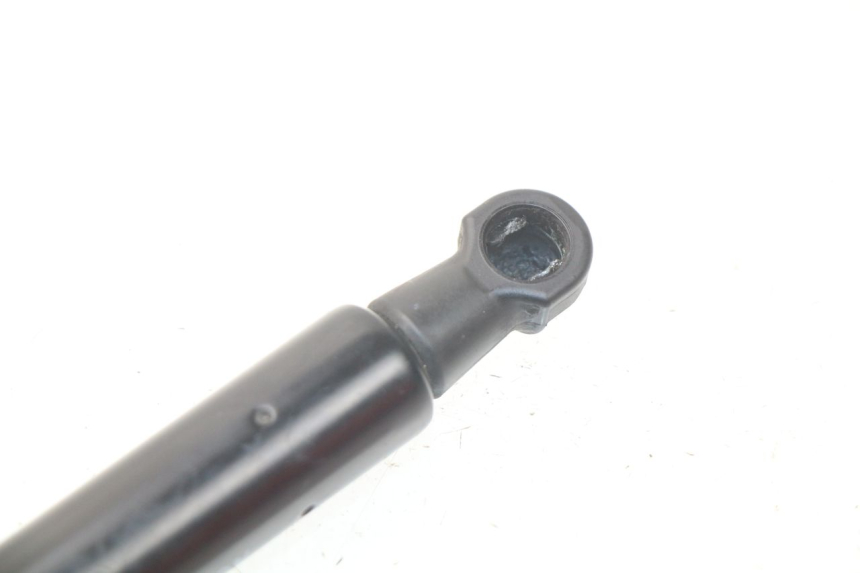 photo de VERIN SELLE YAMAHA YP X-MAX XMAX 400 (2014 - 2017) - Zoom état d’usage