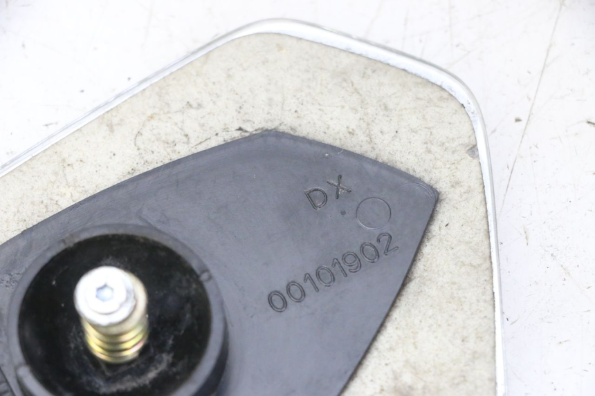 photo de VERRE RETROVISEUR DROIT PIAGGIO X9 EVOLUTION 125 (2003 - 2007) - Zoom état d’usage