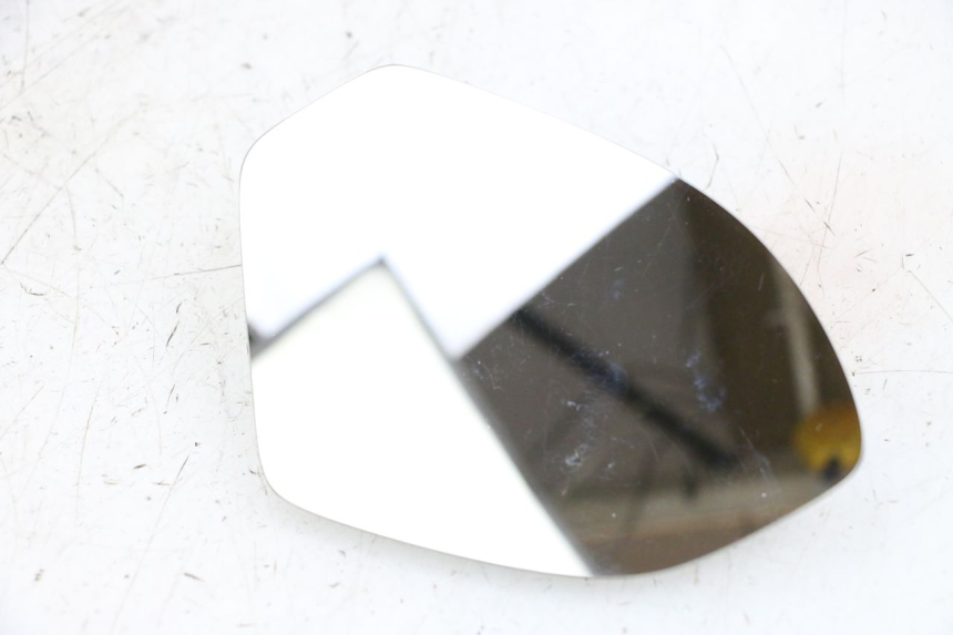 photo de VERRE RETROVISEUR GAUCHE PIAGGIO X9 EVOLUTION 125 (2003 - 2007) - Détail de la pièce