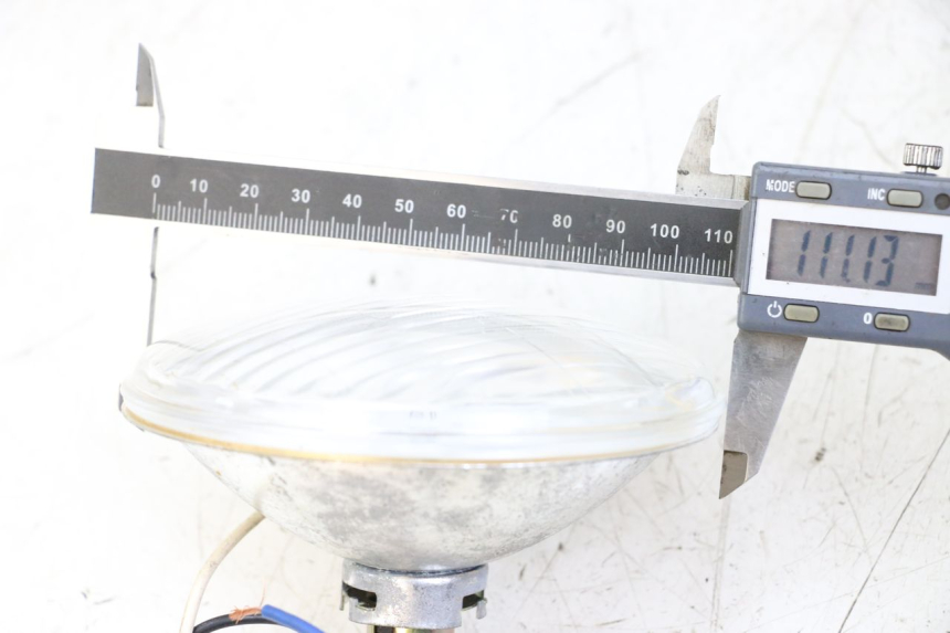 photo de VERRE DE PHARE YAMAHA XV VIRAGO 750 (1984 - 1998) - Détail de la pièce