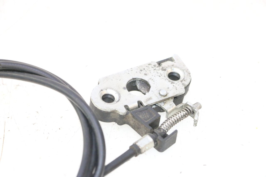 photo de VERROUILLAGE COFFRE CAN-AM SPYDER RS 1000 (2008 - 2012) - Autre angle de vue