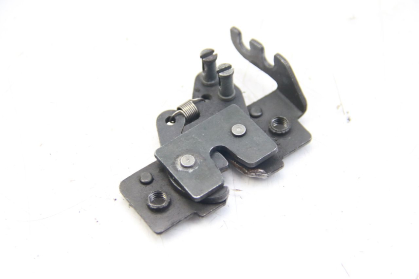 photo de VERROUILLAGE SELLE PIAGGIO BEVERLY 125 (2010 - 2015) - Vue principale