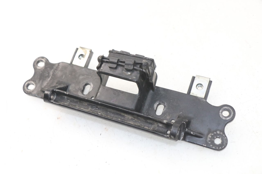 photo de VERROUILLAGE SELLE YAMAHA FJR ABS 1300 (2006 - 2012) - Vue principale