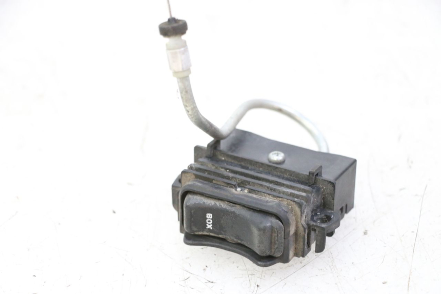 photo de VERROUILLAGE SELLE HONDA FORZA ABS 300 (2013 - 2017) - Détail de la pièce