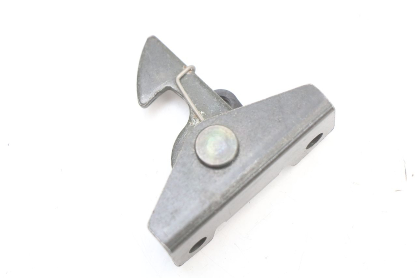 photo de VERROUILLAGE SELLE RENAULT KOURANOS 125 (2001 - 2004) - Autre angle de vue