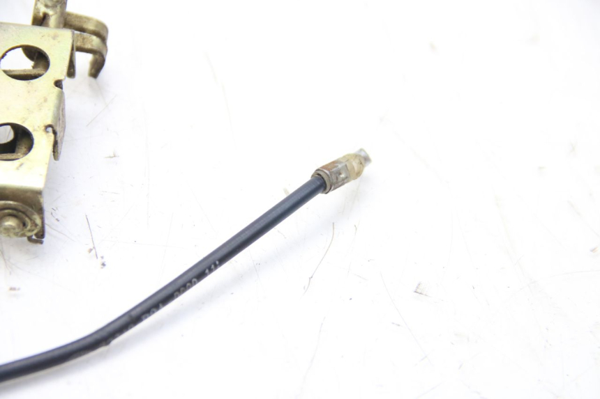 photo de VERROUILLAGE SELLE SYM WOLF SB 125 (2011 - 2018) - Zoom état d’usage