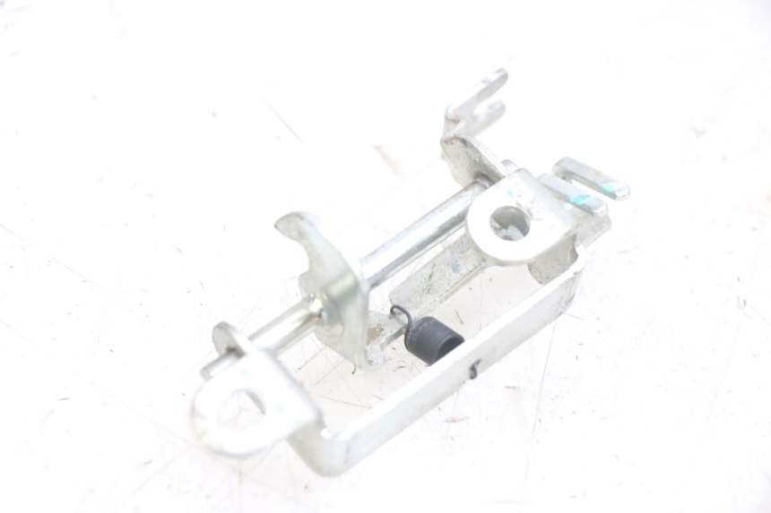 photo de VERROUILLAGE TRAPPE HONDA PCX (JF47) 125 (2012 - 2013) - Vue principale