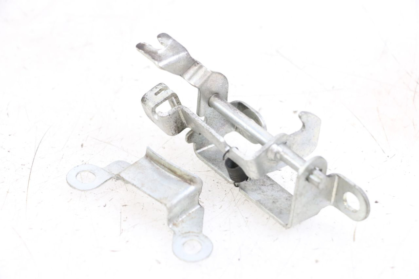 photo de VERROUILLAGE TRAPPE HONDA PCX (JF47) 125 (2012 - 2013) - Détail de la pièce