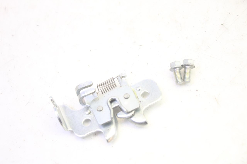 photo de VERROUILLAGE TRAPPE YAMAHA TRICITY 300 (2020 - 2024) - Vue principale