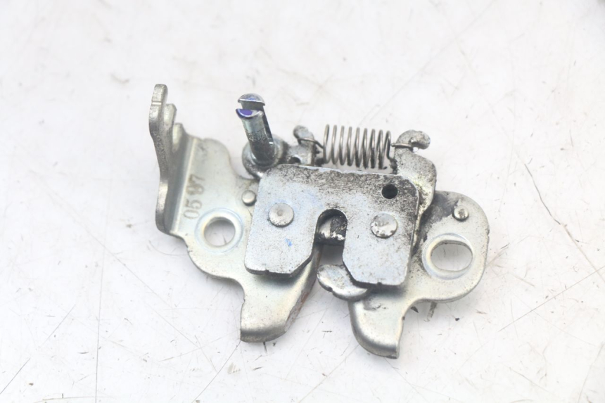 photo de VERROUILLAGE TRAPPE YAMAHA XMAX X-MAX ABS 125 (2017 - 2020) - Vue principale