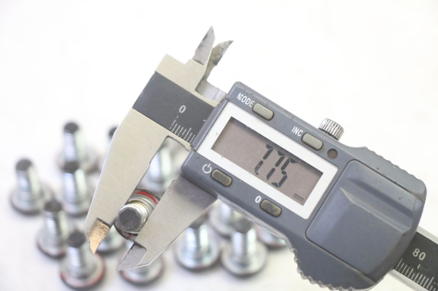 photo de VIS DISQUE DE FREIN QUADRO 4 4D 350 (2015 - 2018) - Zoom état d’usage