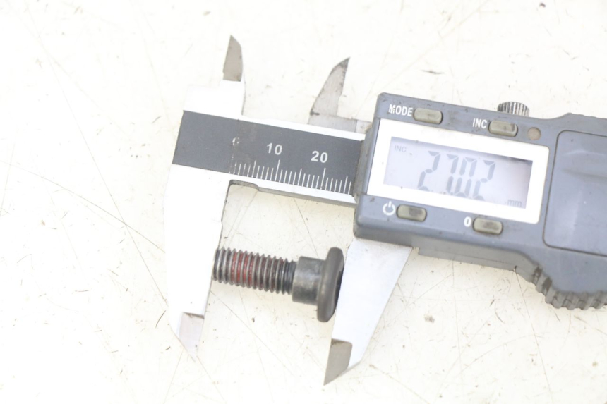 photo de VIS DISQUE DE FREIN KYMCO AGILITY 4T 50 (2018 - 2022) - Zoom état d’usage