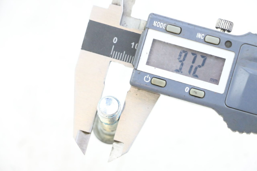 photo de VIS DISQUE DE FREIN YAMAHA BW'S 50 (2004 - 2017) - Zoom état d’usage