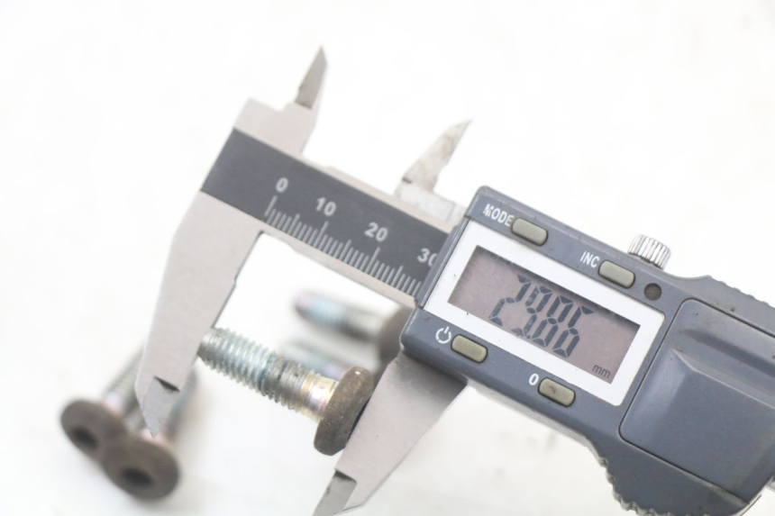 photo de VIS DISQUE DE FREIN YAMAHA BW'S BWS 125 (2010 - 2013) - Autre angle de vue