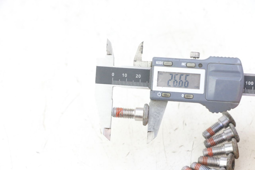 photo de VIS DISQUE DE FREIN HONDA CBF 500 (2004 - 2007) - Détail de la pièce