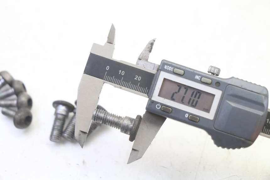 photo de VIS DISQUE DE FREIN HONDA CBR RR FIREBLADE 900 (1992 - 1994) - Autre angle de vue