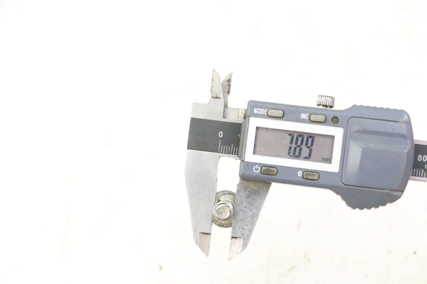 photo de VIS DISQUE DE FREIN PEUGEOT CITYSTAR 50 (2013 - 2017) - Zoom état d’usage