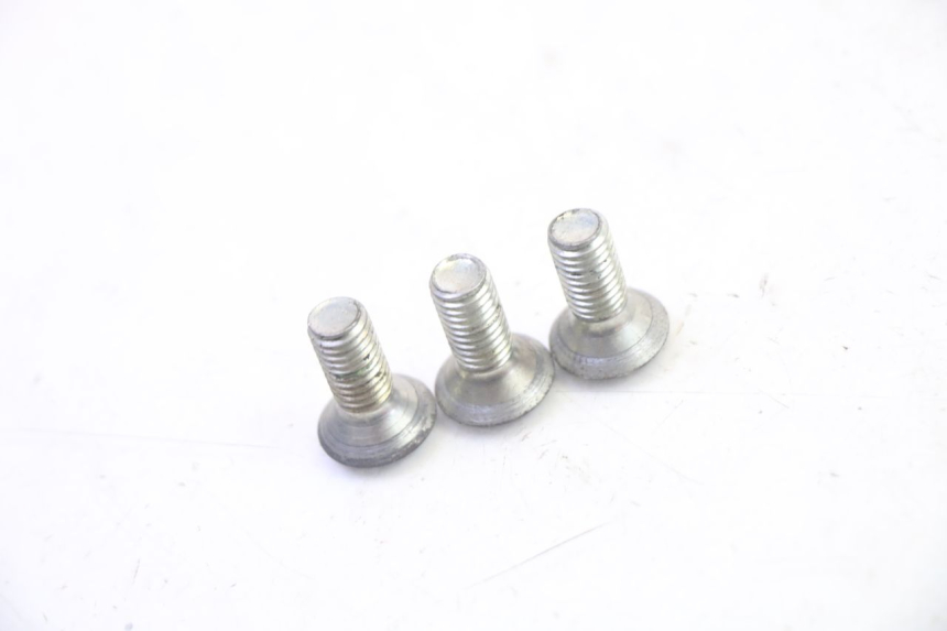 photo de VIS DISQUE DE FREIN PEUGEOT CITYSTAR 50 (2013 - 2017) - Zoom état d’usage