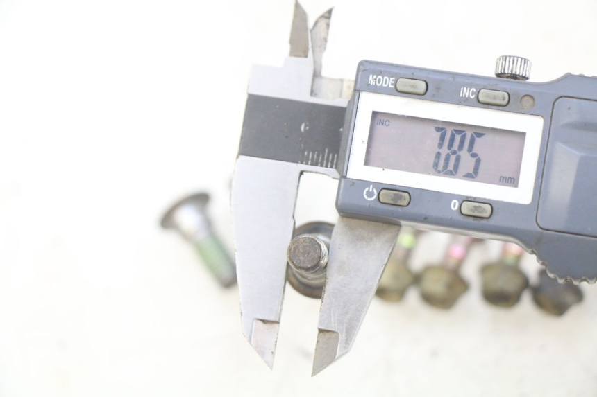 photo de VIS DISQUE DE FREIN HONDA CR 125 (1995 - 1997) - Zoom état d’usage