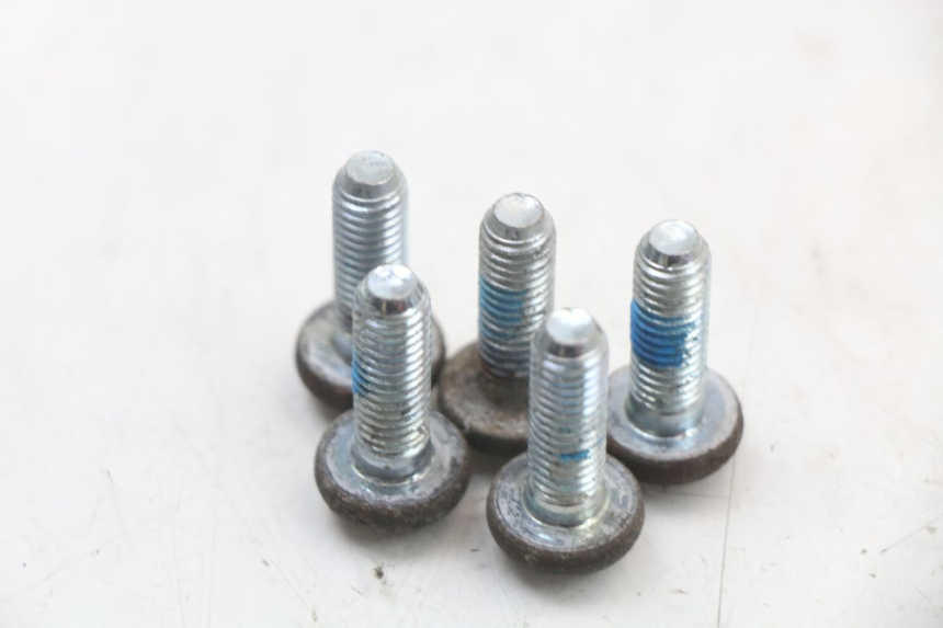 photo de VIS DISQUE DE FREIN YAMAHA CYGNUS X 125 (2004 - 2007) - Zoom état d’usage