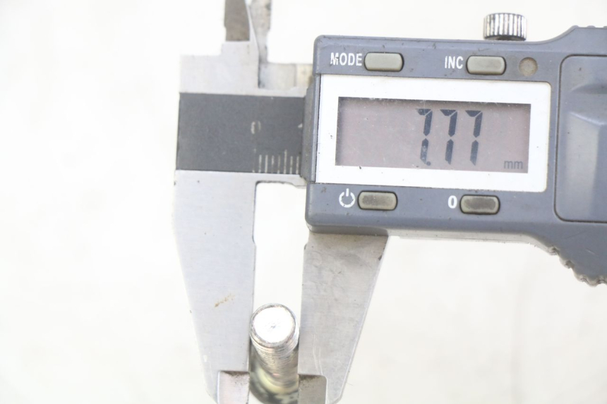 photo de VIS DISQUE DE FREIN PEUGEOT DJANGO 4T 50 (2014 - 2019) - Zoom état d’usage