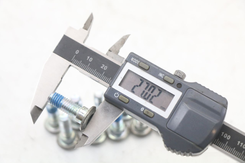 photo de VIS DISQUE DE FREIN EBROH BRAVO GLE 1 (2020 - 2024) - Autre angle de vue