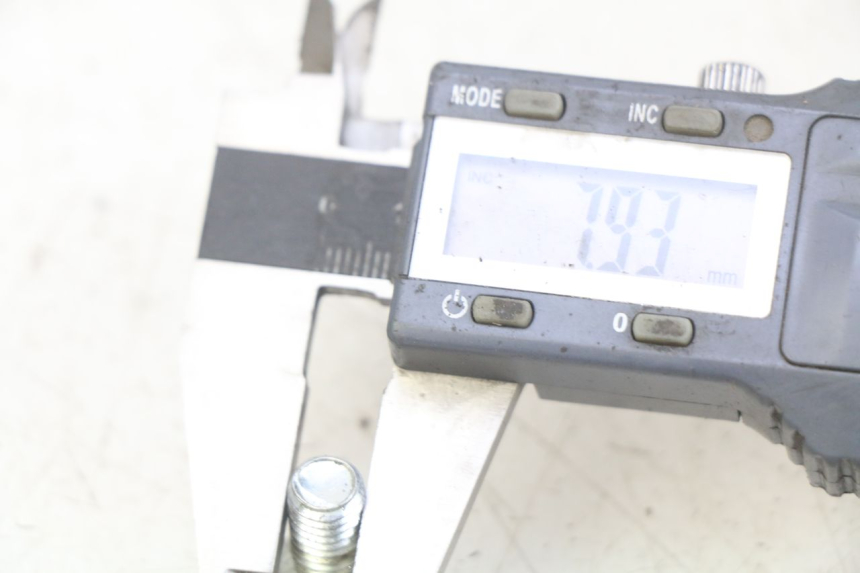 photo de VIS DISQUE DE FREIN PEUGEOT ELYSEO 125 (1999 - 2004) - Zoom état d’usage