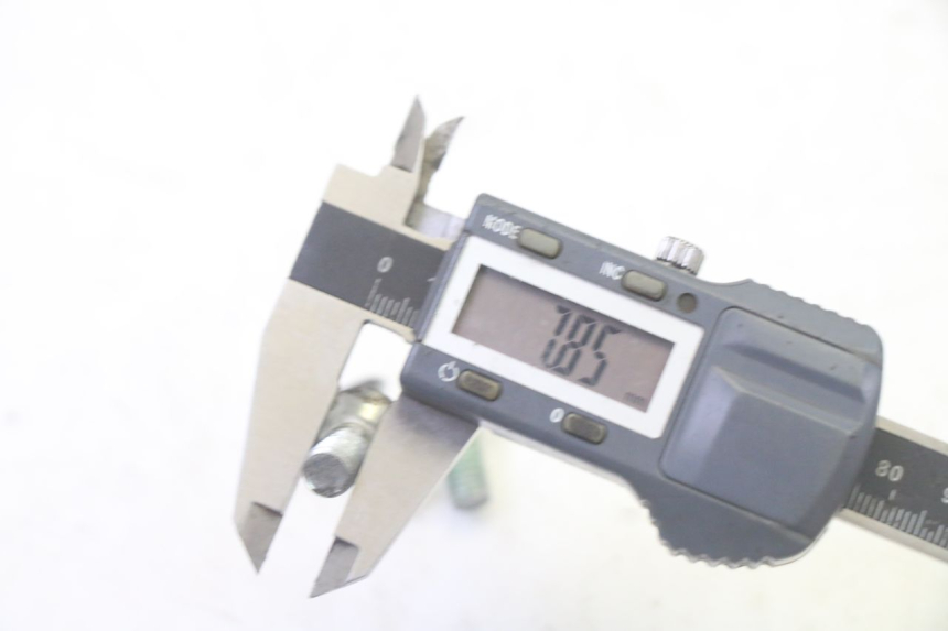 photo de VIS DISQUE DE FREIN PEUGEOT ELYSTAR 50 (2002 - 2014) - Gros plan technique