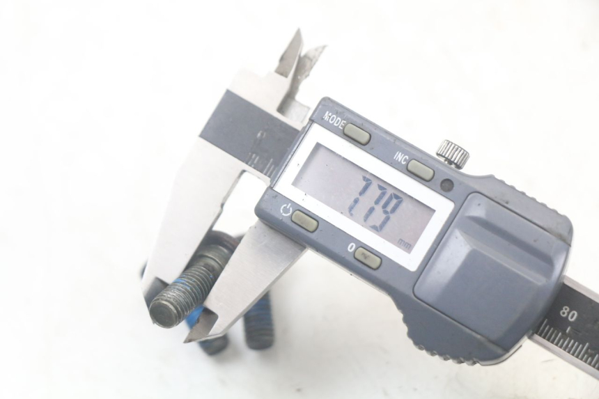 photo de VIS DISQUE DE FREIN SYM FIDDLE 3 III 125 (2014 - 2020) - Gros plan technique