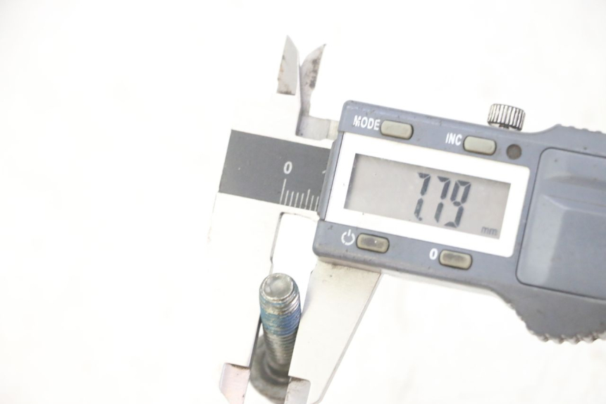 photo de VIS DISQUE DE FREIN SUZUKI GS GSE 500 (2001 - 2003) - Autre angle de vue