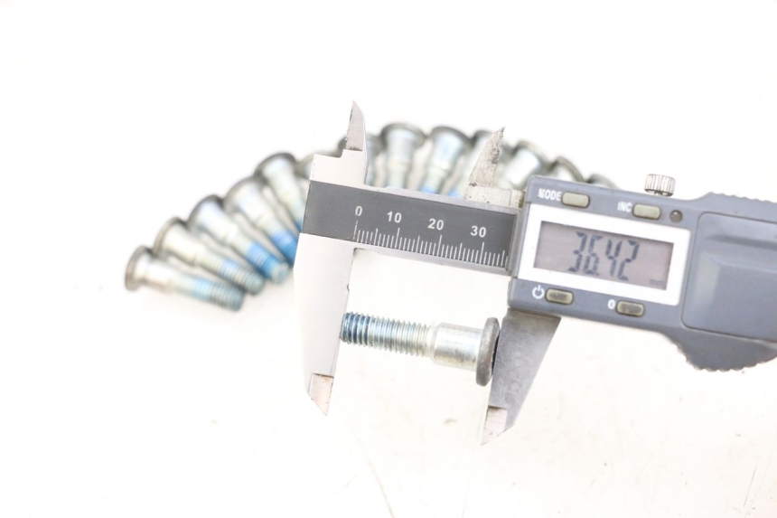 photo de VIS DISQUE DE FREIN SUZUKI GSF N BANDIT 600 (1996 - 1999) - Autre angle de vue