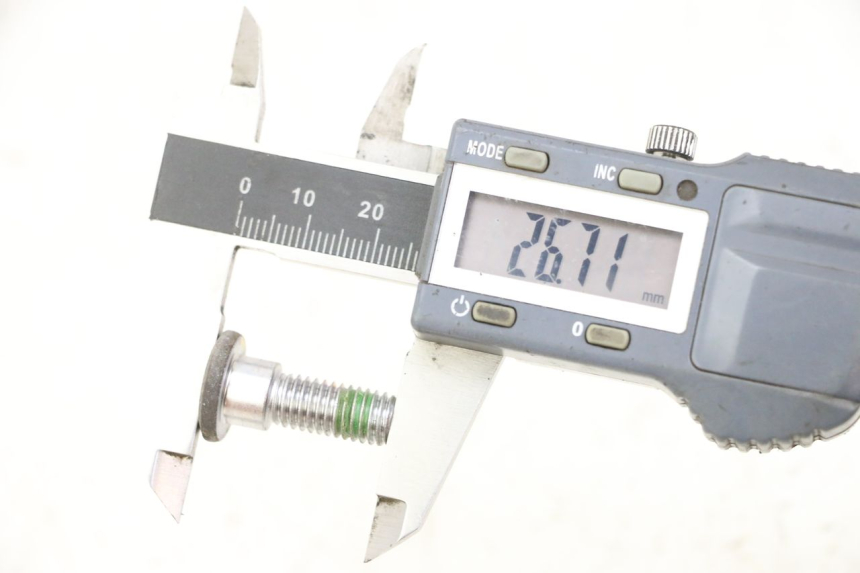 photo de VIS DISQUE DE FREIN HONDA FES S-WING SWING ABS 125 (2007 - 2015) - Zoom état d’usage