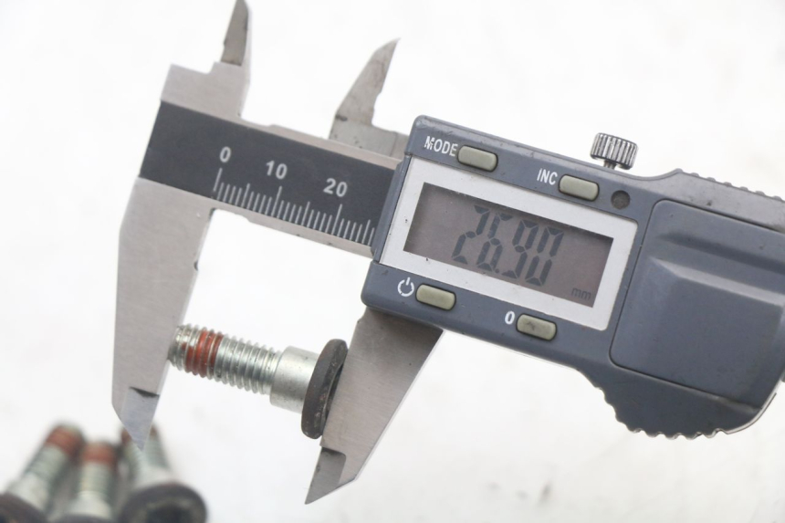 photo de VIS DISQUE DE FREIN HONDA PCX (JF28) 125 (2009 - 2011) - Autre angle de vue