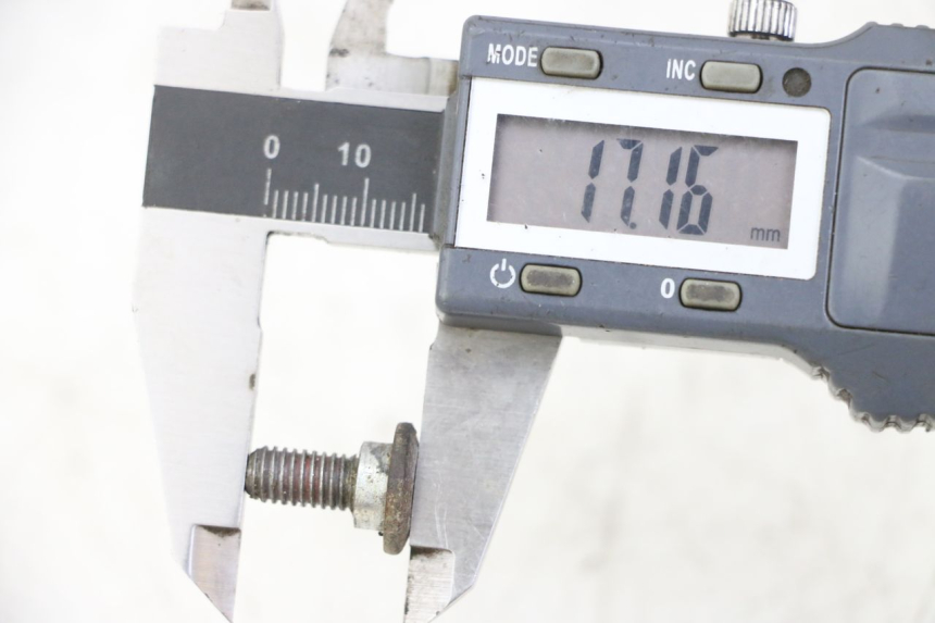 photo de VIS DISQUE DE FREIN KAWASAKI KX 65 (2000 - 2019) - Zoom état d’usage