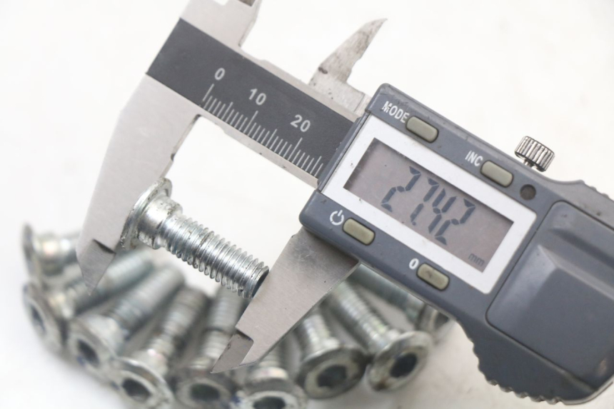 photo de VIS DISQUE DE FREIN MASAI SCRAMBLER SPORT 125 (2021 - 2025) - Zoom état d’usage