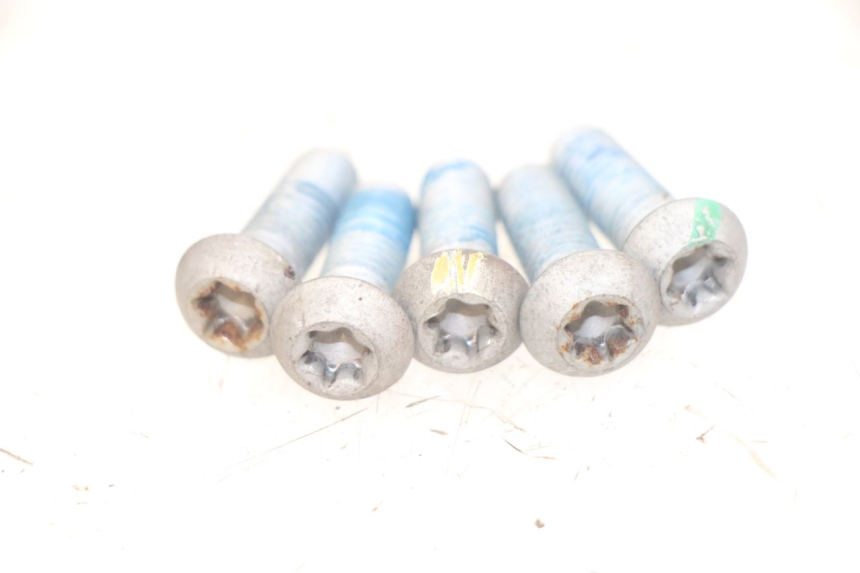 photo de VIS DISQUE DE FREIN PIAGGIO MEDLEY 125 (2016 - 2023) - Vue d’ensemble