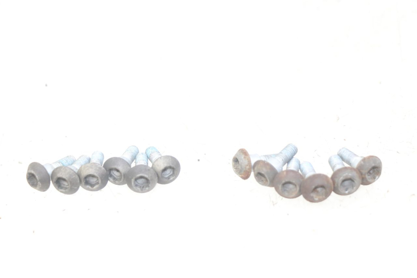 photo de VIS DISQUE DE FREIN YAMAHA MT ABS 125 (2014 - 2018) - Détail de la pièce