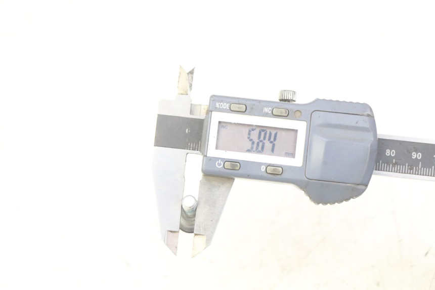 photo de VIS DISQUE DE FREIN YAMAHA MT ABS 125 (2014 - 2018) - Gros plan technique